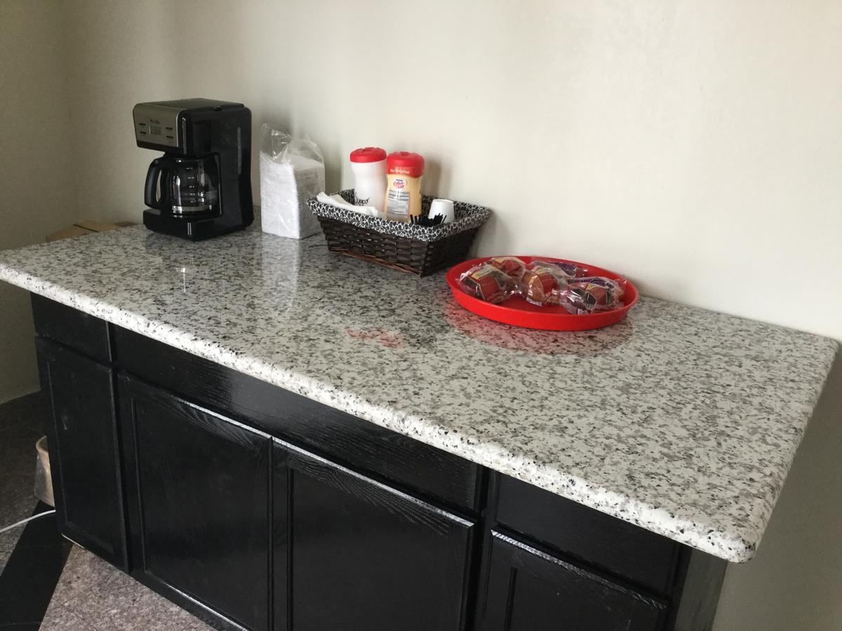 Moonlight Inn & Suites Jersey Village Экстерьер фото